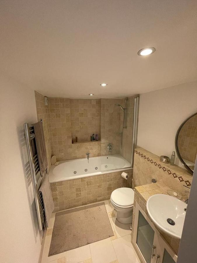 Cozy 3 Bedroom Holiday Home! Londen Buitenkant foto