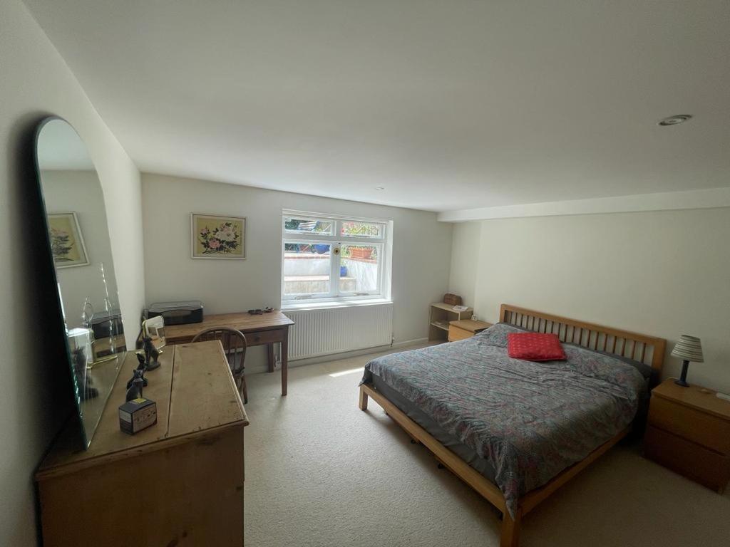 Cozy 3 Bedroom Holiday Home! Londen Buitenkant foto