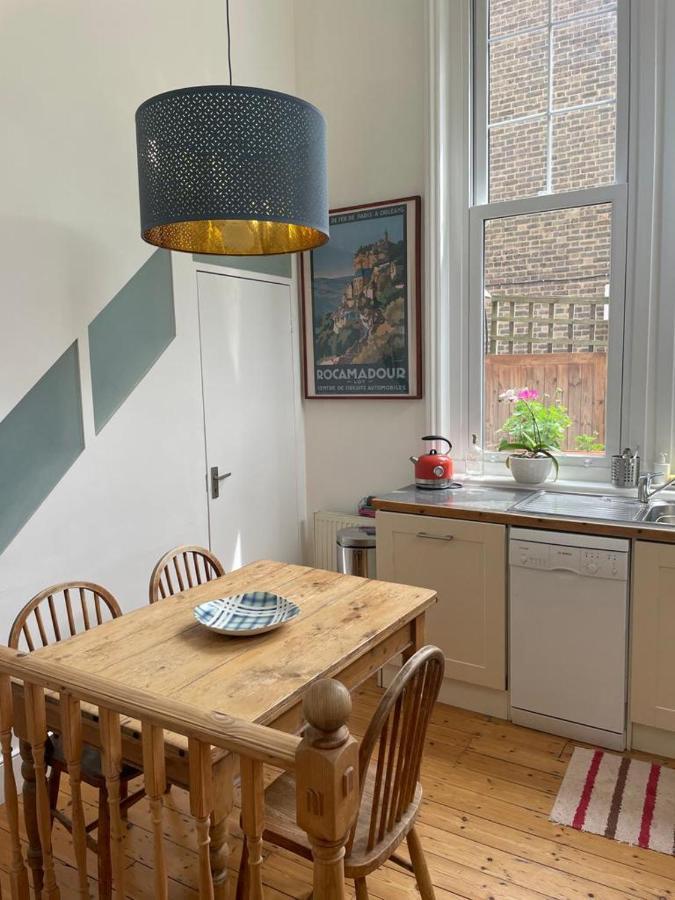 Cozy 3 Bedroom Holiday Home! Londen Buitenkant foto